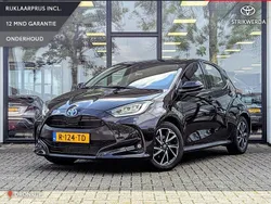 Zwart Gebruikt 2022 Toyota Yaris Hybrid Hatchback | € 23.495 (Eerlijke prijs)