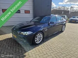 Zwart Gebruikt 2017 BMW 520 M Sport Sedan | € 19.950 (Goede deal)
