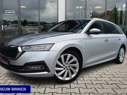 Grijs Gebruikt 2022 Skoda Octavia Business Line Stationwagen | € 22.900 (Goede deal)