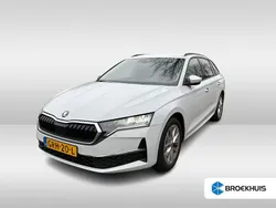 Wit Gebruikt 2024 Skoda Octavia Business Line Stationwagen | € 32.490 (Eerlijke prijs)