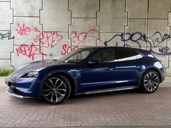 Blauw Gebruikt 2021 Porsche Taycan Cross Turismo Sedan | € 58.900 (Super prijs)