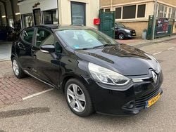 Zwart Gebruikt 2012 Renault Clio IV Dynamique Hatchback | € 3.250 (Eerlijke prijs)
