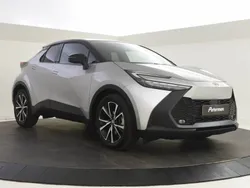 Grijs Gebruikt 2024 Toyota C-HR SUV | € 33.800 (Goede deal)