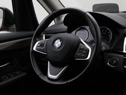 Saphirschwarz metallic (donker zwart) Gebruikt 2022 BMW 216 Gran Tourer Comfort Edition MPV | € 23.950 (Eerlijke prijs)