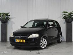 Zwart Gebruikt 2006 Opel Corsa Essentia Hatchback | € 1.399 (Super prijs)