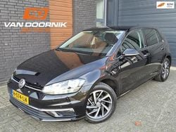 Zwart Gebruikt 2017 VW Golf VII Highline Hatchback | € 12.450 (Goede deal)