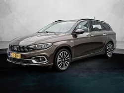 Bruin Gebruikt 2021 Fiat Tipo Life Stationwagen | € 17.275 (Eerlijke prijs)
