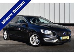 Zwart (metallic) Gebruikt 2015 Volvo V60 Summum Stationwagen | € 17.495 (Eerlijke prijs)