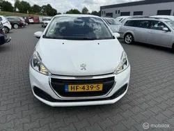Wit Gebruikt 2015 Peugeot 208 Hatchback | € 3.999 (Eerlijke prijs)