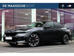 Grijs, metallic lak Gebruikt 2025 BMW 530 M Sport Sedan | € 82.950