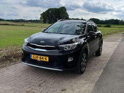Zwart Gebruikt 2018 Kia Stonic SUV | € 14.950 (Eerlijke prijs)