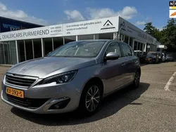 Grijs, metallic lak Gebruikt 2017 Peugeot 308 Allure Hatchback | € 8.750 (Eerlijke prijs)