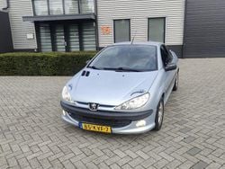 Blauw (metallic) Gebruikt 2002 Peugeot 206 CC Cabriolet | € 995 (Super prijs)