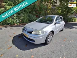 Grijs Gebruikt 2008 Renault Mégane III Business Hatchback | € 1.699 (Eerlijke prijs)