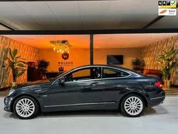 Zwart Gebruikt 2011 Mercedes 180 Sedan | € 12.990 (Eerlijke prijs)