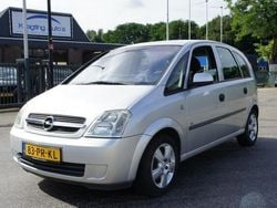 Grijs Gebruikt 2004 Opel Meriva MPV | € 1.250 (Iets duurder)