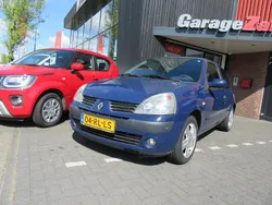 Blauw Gebruikt 2005 Renault Clio II Authentique Hatchback | € 1.650 (Eerlijke prijs)