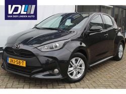 Zwart Gebruikt 2023 Toyota Yaris Hybrid Hatchback | € 18.200 (Super prijs)