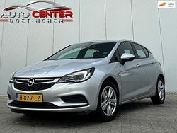 Grijs (metallic) Gebruikt 2016 Opel Astra Business Hatchback | € 3.999 (Eerlijke prijs)