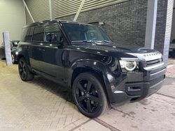Zwart Nieuw 2025 Land Rover Defender Black Edition | € 104.900 (Eerlijke prijs)