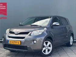 Grijs, metallic lak Gebruikt 2010 Toyota Urban Cruiser SUV | € 4.999 (Iets duurder)