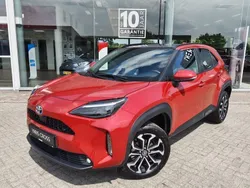 Rood Gebruikt 2024 Toyota Yaris Cross Plus SUV | € 29.495 (Eerlijke prijs)