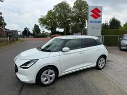 Wit Gebruikt 2025 Suzuki Swift Hatchback | € 23.445 (Eerlijke prijs)