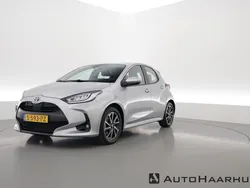 Grijs Gebruikt 2023 Toyota Yaris Hybrid Hatchback | € 21.400 (Eerlijke prijs)