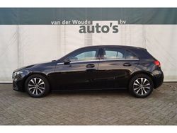 Zwart Gebruikt 2020 Mercedes A180 Style Sedan | € 16.900 (Iets duurder)