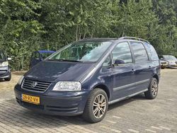 Blauw Gebruikt 2005 VW Sharan MPV | € 1.750