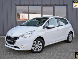 Wit Gebruikt 2013 Peugeot 208 Envy Hatchback | € 6.850 (Eerlijke prijs)