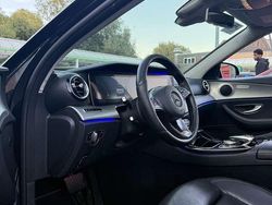 Zwart Gebruikt 2017 Mercedes E220 Prestige Sedan | € 17.000 (Eerlijke prijs)