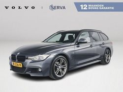 Grijs Gebruikt 2019 BMW 318 M Sport Stationwagen | € 20.995 (Eerlijke prijs)