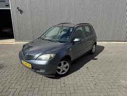 Grijs Gebruikt 2004 Mazda 2 Touring MPV | € 1.750 (Eerlijke prijs)