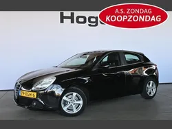 Zwart Gebruikt 2012 Alfa Romeo Giulietta Distinctive Hatchback | € 7.440 (Eerlijke prijs)