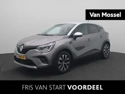 Grijs Gebruikt 2023 Renault Captur Evolution SUV | € 22.235 (Eerlijke prijs)