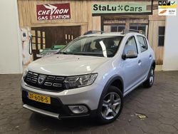 Grijs Gebruikt 2017 Dacia Sandero Lauréate Hatchback | € 7.995 (Eerlijke prijs)