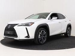 Sonic white (licht wit parelmoer) Gebruikt 2023 Lexus UX 300e Business Edition SUV | € 32.950