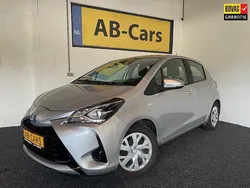 Grijs Gebruikt 2020 Toyota Yaris Hybrid Active Hatchback | € 15.895 (Eerlijke prijs)