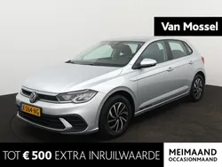 Grijs Gebruikt 2023 VW Polo Life Hatchback | € 21.900 (Eerlijke prijs)