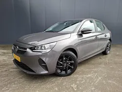 Grijs, metallic lak Gebruikt 2020 Opel Corsa Edition Hatchback | € 11.900 (Goede deal)