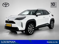 Wit, metallic lak Gebruikt 2022 Toyota Yaris Cross SUV | € 27.945 (Eerlijke prijs)