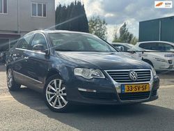 Grijs Gebruikt 2006 VW Passat Highline Sedan | € 2.250 (Eerlijke prijs)