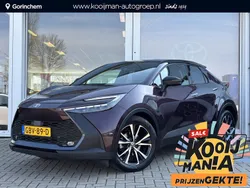 Deep amethyst metallic / zwart dak Gebruikt 2024 Toyota C-HR Edition SUV | € 36.900 (Eerlijke prijs)