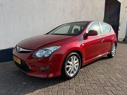 Rood Gebruikt 2012 Hyundai i30 MPV | € 3.250 (Super prijs)