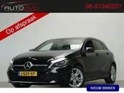 Zwart, metallic lak Gebruikt 2016 Mercedes A160 Ambition Hatchback | € 13.495 (Eerlijke prijs)