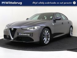 Grijs Gebruikt 2017 Alfa Romeo Giulia Super Sedan | € 25.925 (Iets duurder)
