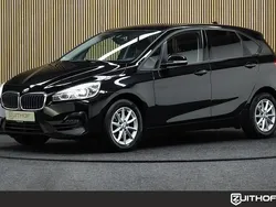 Zwart Gebruikt 2018 BMW 218 Executive Stationwagen | € 14.950 (Eerlijke prijs)