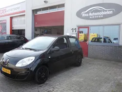 Zwart Gebruikt 2008 Renault Twingo Authentique Hatchback | € 2.150 (Eerlijke prijs)