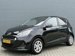Zwart Gebruikt 2020 Hyundai i10 Comfort Hatchback | € 10.940 (Eerlijke prijs)